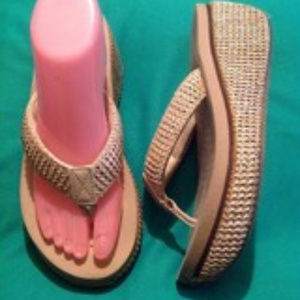 Volatile Madia Natural Raffia Wedge Thong Sandals